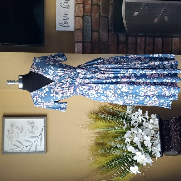 🆕️ Matty M Blue Slate Floral Faux Wrap Pullover Dress SIZE: S - Picture 6 of 14